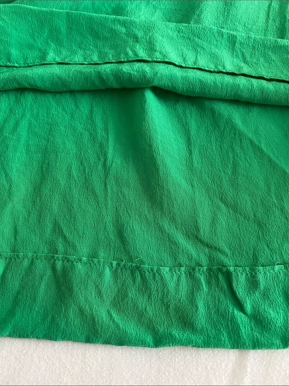 kate spade 100% Silk Kelly Green pleat front blouse 3/4 sleeve Size Medium - Picture 10 of 14